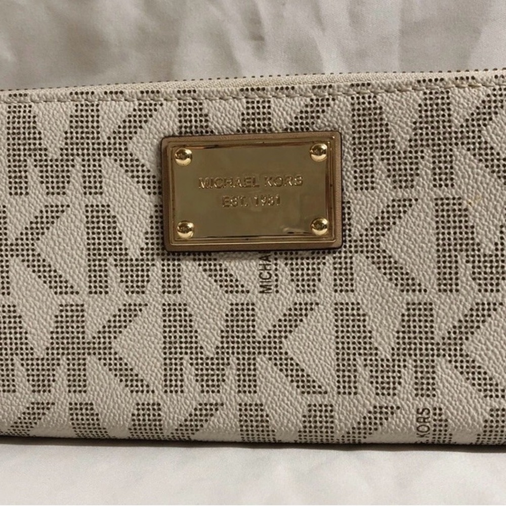 Michael Kors Jet Set Travel Continental Wallet Vanilla signature logo Classic - Picture 2 of 16